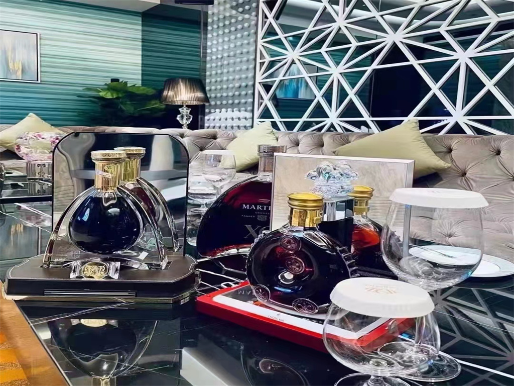 南昌夜场KTV招聘-南昌服务员求职推荐阿雷驻场生意梦江南高端